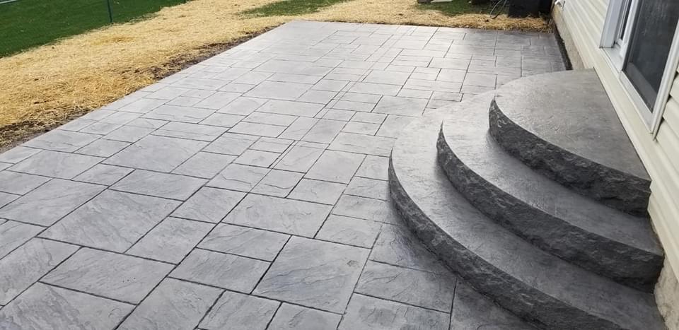 Decorative-concrete-patio-2
